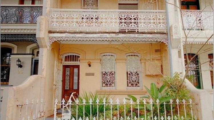 In 1979 Turnbull bought a terrace on Redfern's Great Buckingham Street for $40,000. In 1982 he sold it for $85,000.